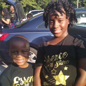 Meet your Posher, Adrienne